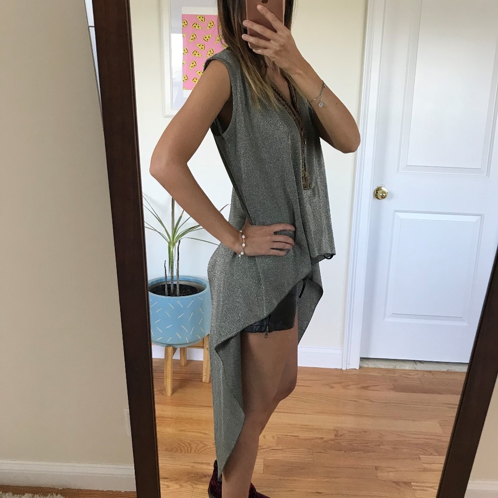 Top - Picture 4 of 4
